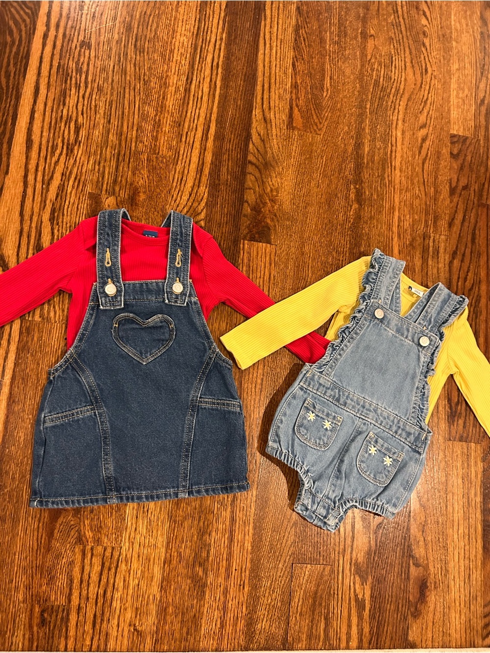 Old Navy Baby Girl Outfit Bundle 6-12 Months 2 Sets